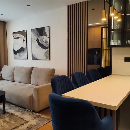 Lazarevic Lux - Pekovic Apartament