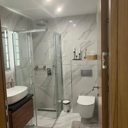 Lazarevic Lux - Pekovic Appartement