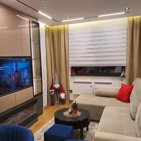 Lazarevic Lux - Pekovic * 兹拉蒂博尔