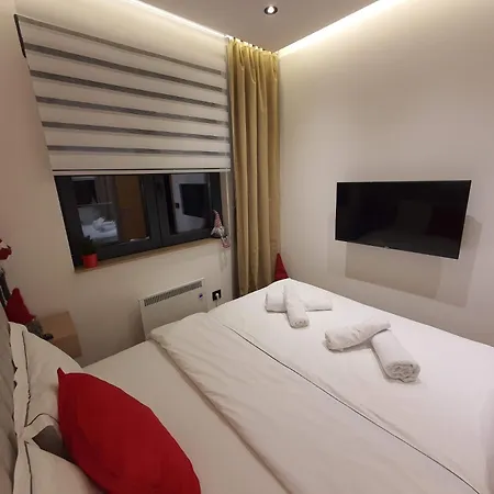 Lazarevic Lux - Pekovic זלאטיבור