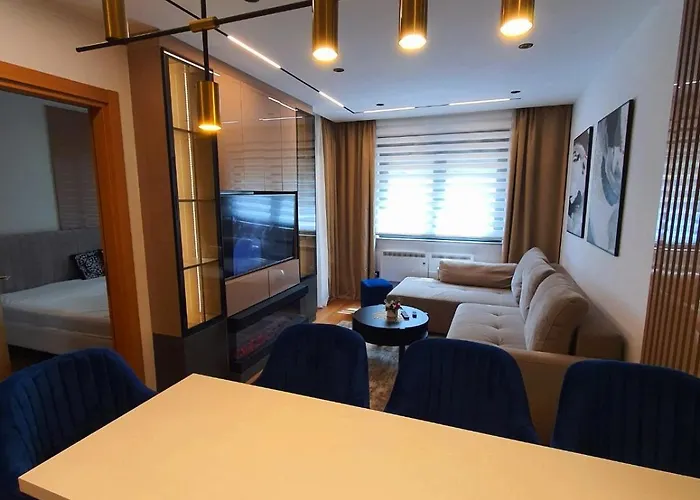 Апартаменты Lazarevic Lux - Pekovic *