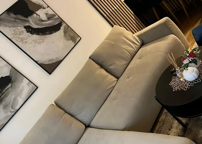 Lazarevic Lux - Pekovic *